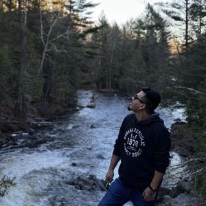 Meet your Posher, Raul